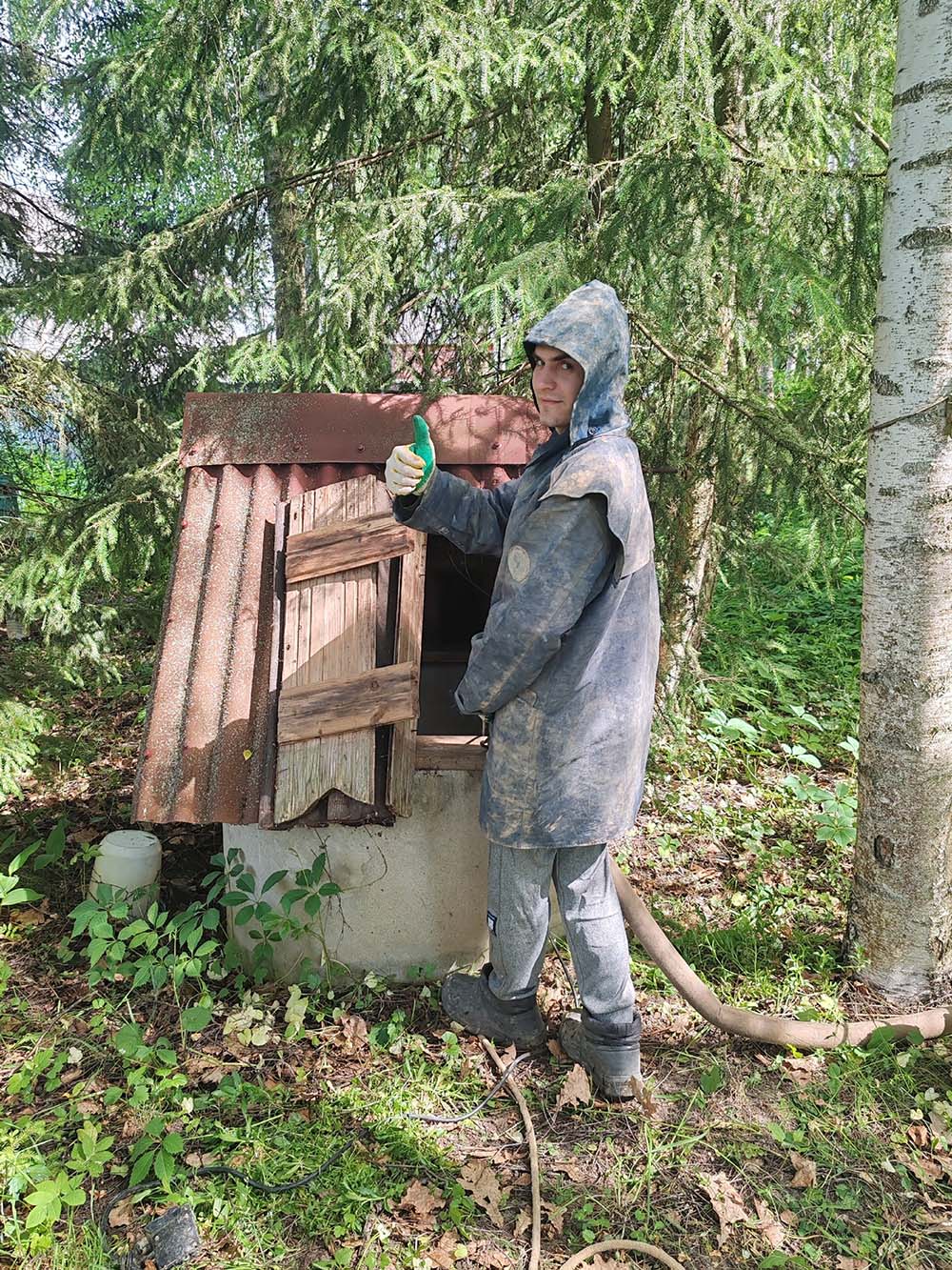 Почистили колодец глубиной 7 колец в Красной Пахре